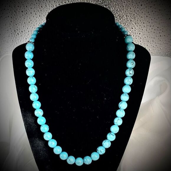 AFH# Striking Turquoise & Silver Matched Necklace & Earrings - Picture 3 of 9